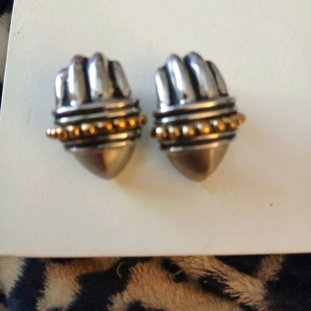 Stunning Vintage Clip On Earings